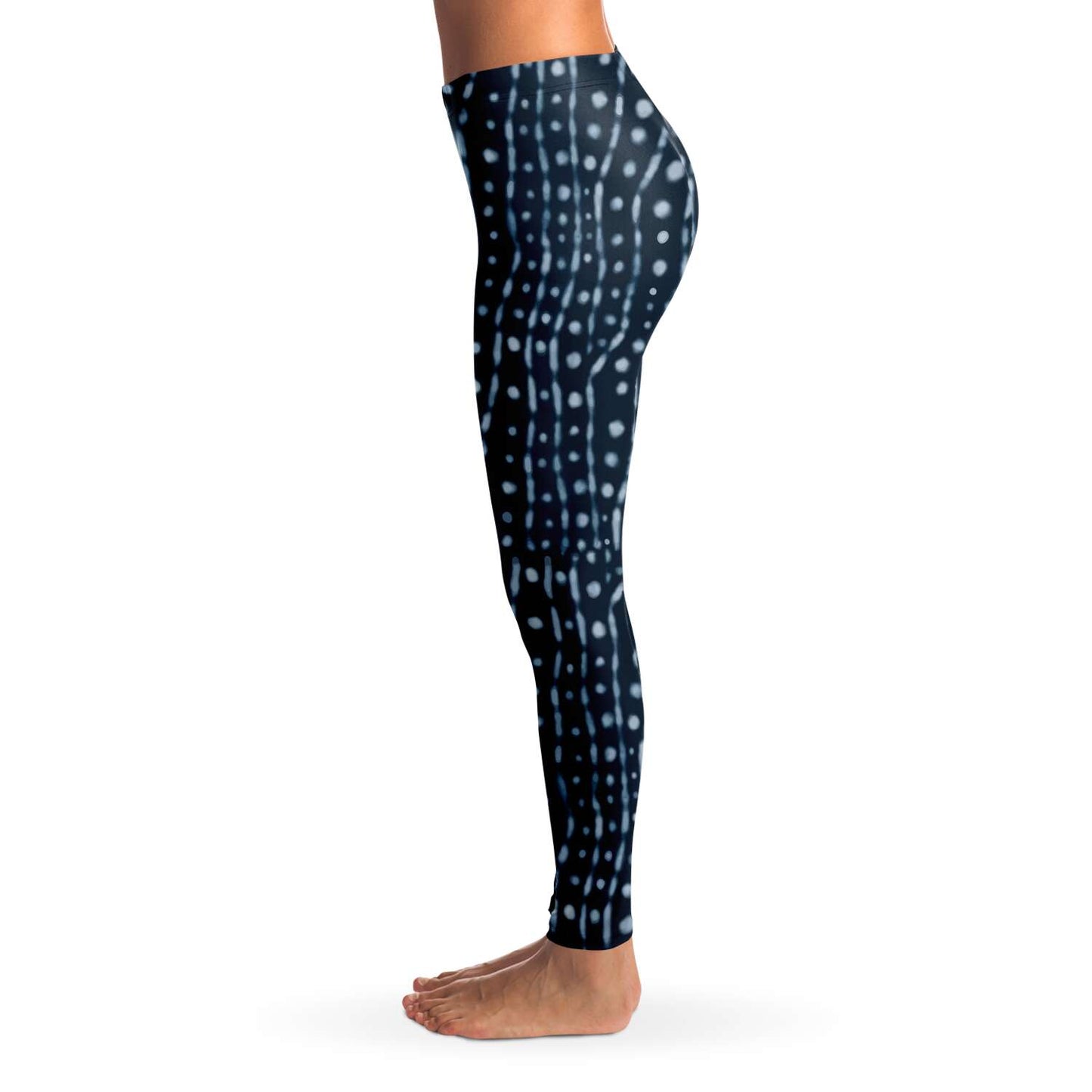 Whale shark leggings side view on mode